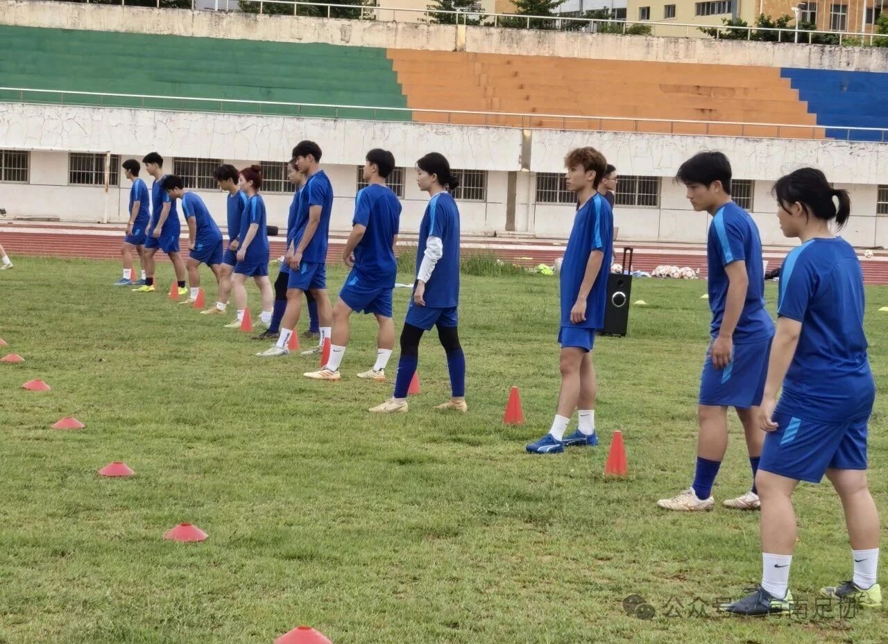 2025年中国足协D级教练员培训班（海南第五期）在海南师范大学足球学院开班