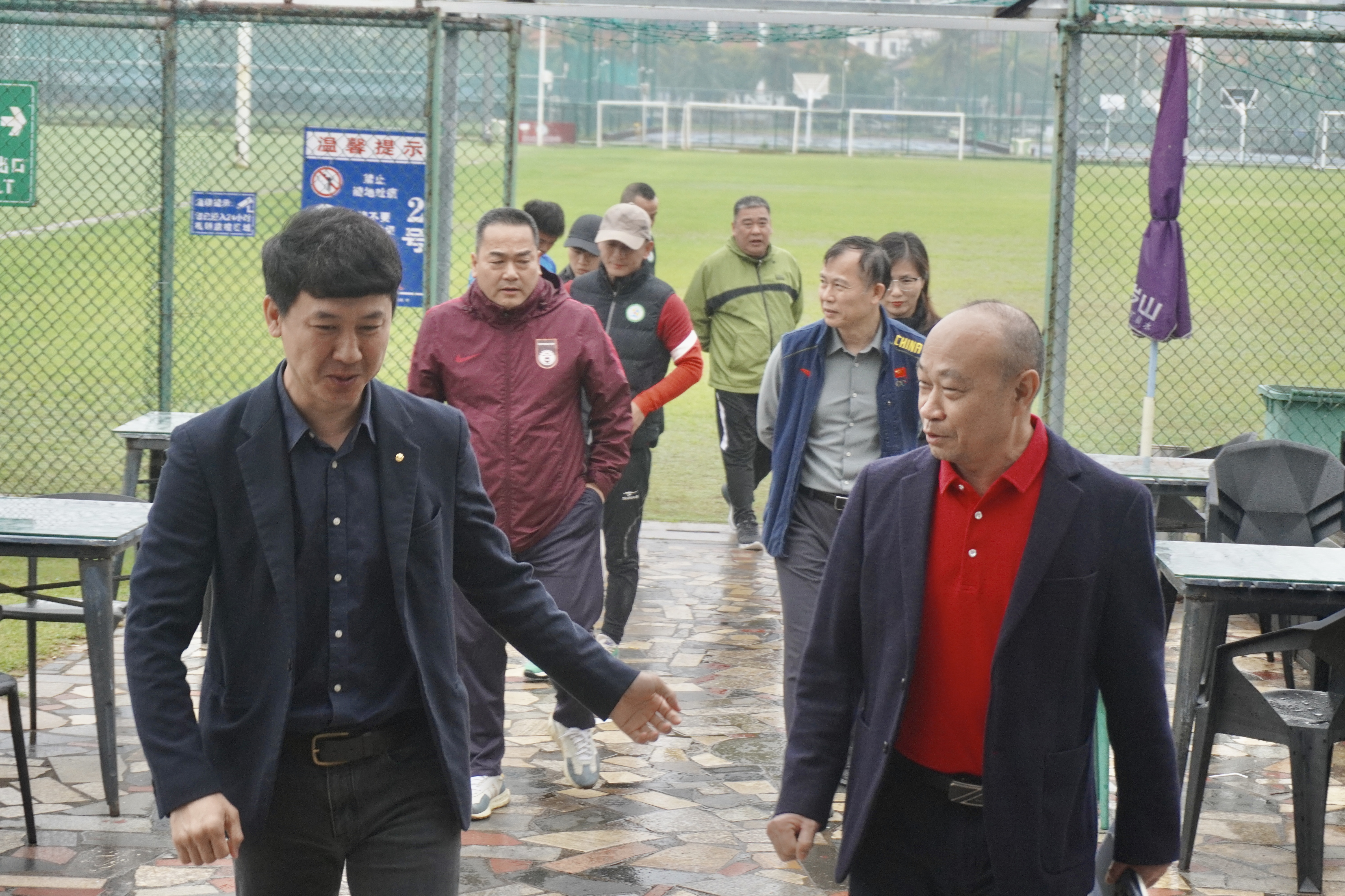 海南师范大学足球学院领导走访海口市足球协会与海南虎跃足球俱乐部